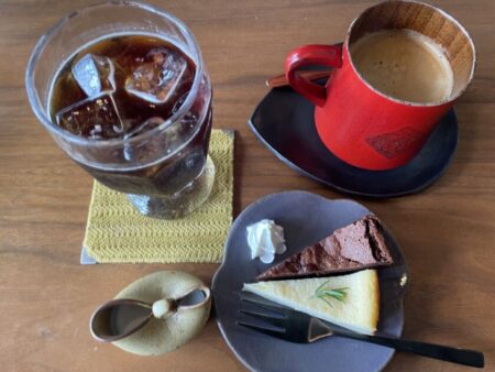 動き人　食後のコーヒーとデザート